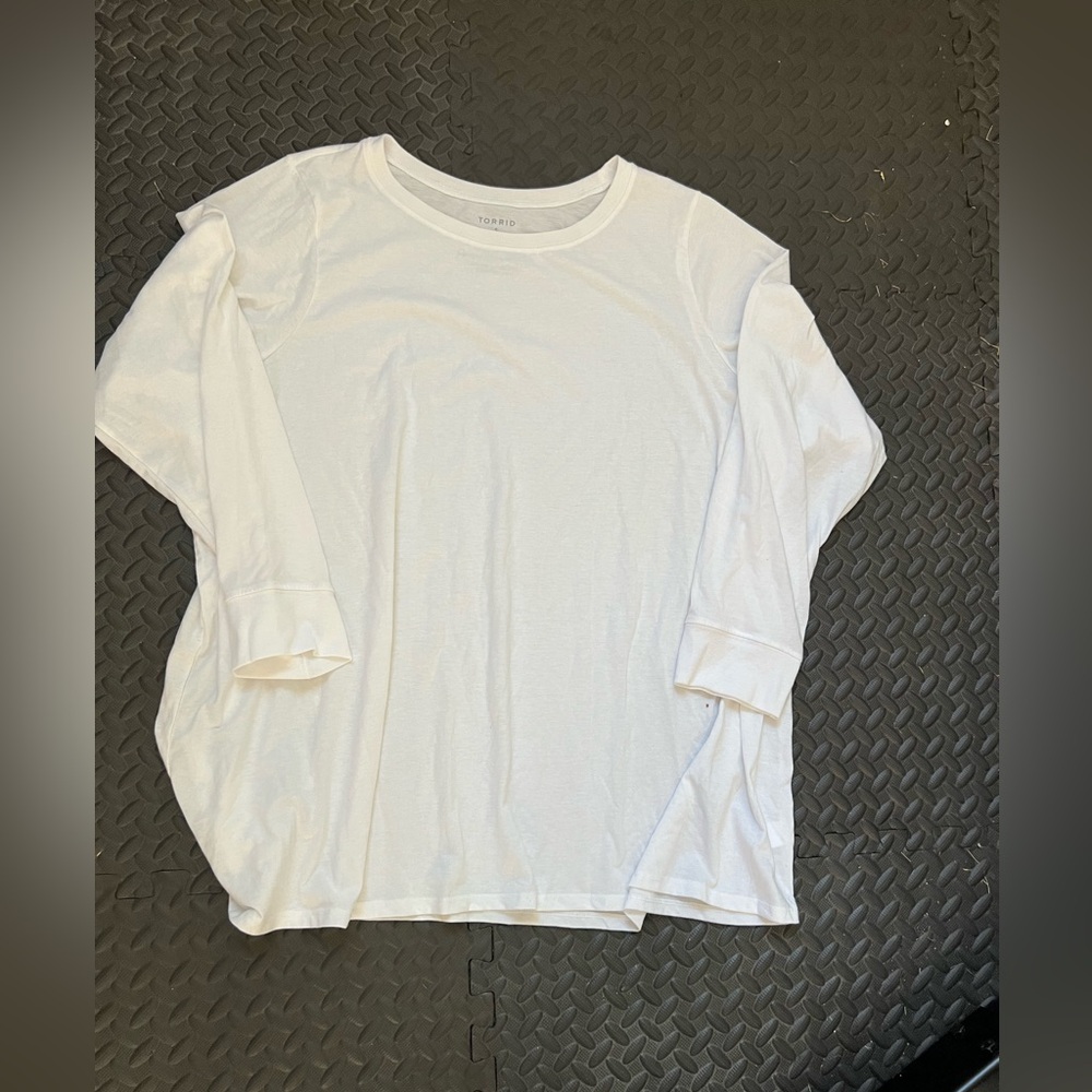 Torrid Classic White Long Sleeve Tee